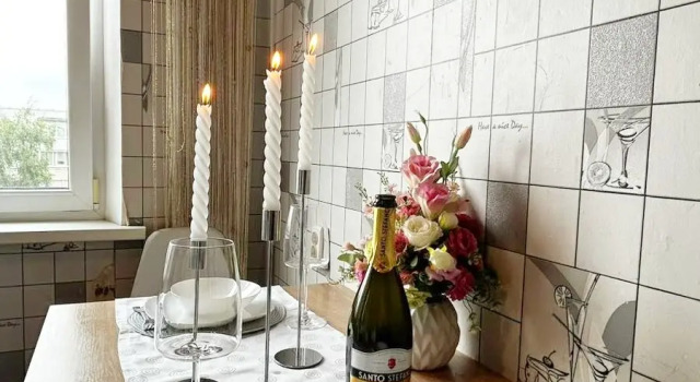 Tryokhkomnatnye Nebesnyy uyut Aparts Apartments, Book Apartment Kobrin 
