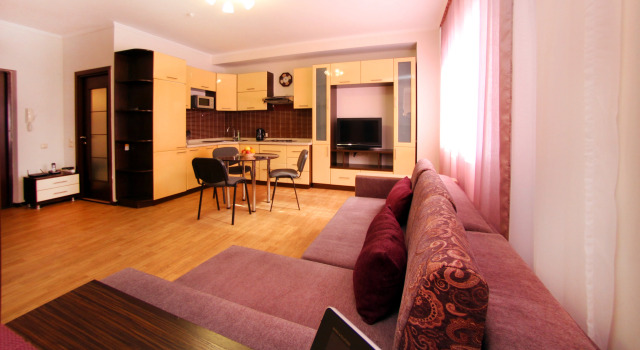 Odnokomnatnye V Zhk Mega Tower Apartments, Buchen Sie Ferienwohnung Baganashyl Almaty