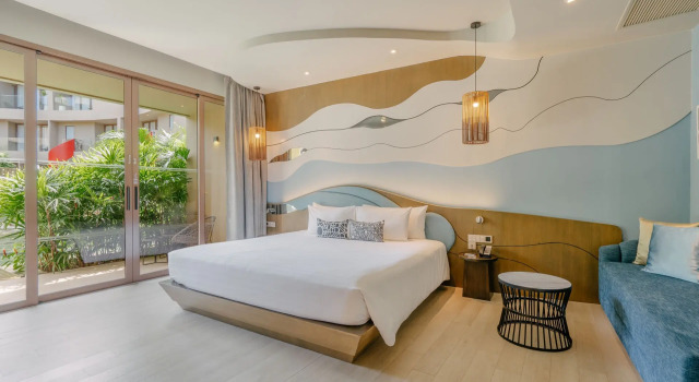 Двухместный полулюкс Pool Access 1st Floor с балконом Отель Metadee Concept Hotel