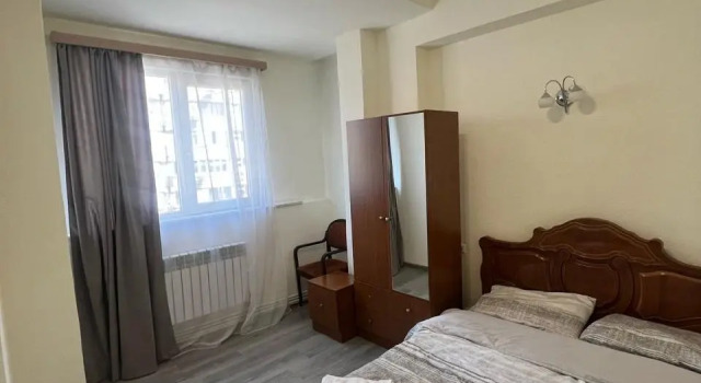 The apartment is located on Republic Square. It has one living room and one bedroom Flat, Prenota Appartamento Hotel a Erevan con parcheggio, Parcheggio