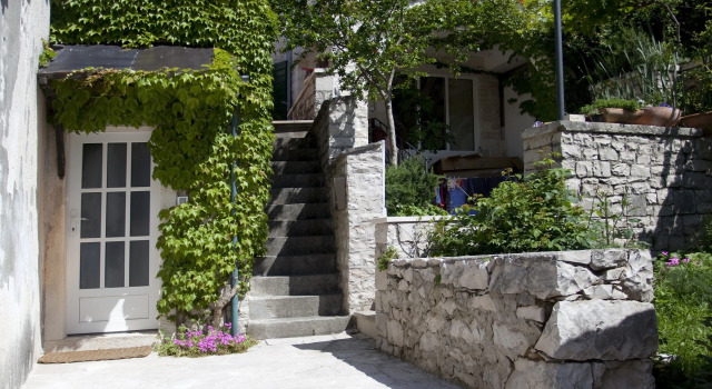 House Tea, Prenota Villa Pučišća 