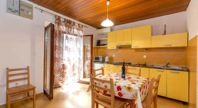 Бунгало с 2 комнатами Отель Garden Hotel