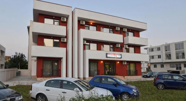Summer Rest, Book Hotel Hotels in Mamaia-Sat with Parking, Parking