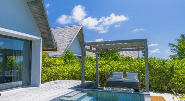Вилла с бассейном Serene с видом на восход Отель Madifushi Private Island