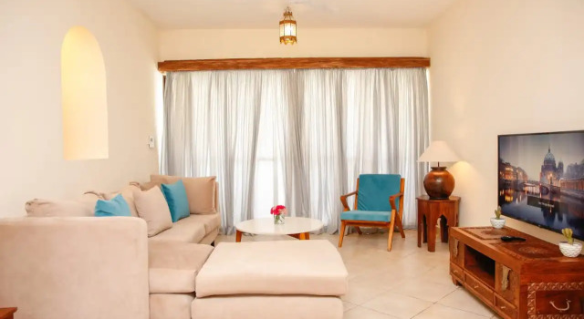 Люкс Grand Отель Mzima Beach Resort