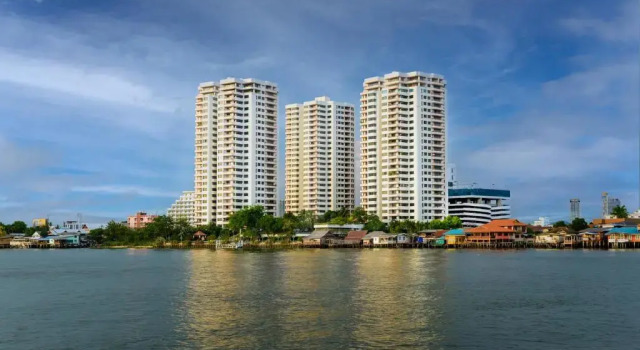 Отель Riverine Place and Residence