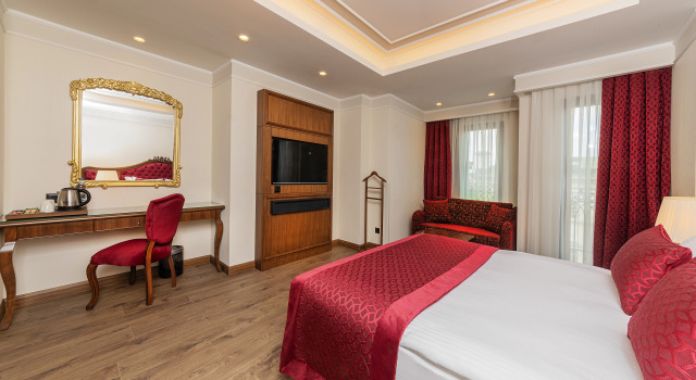 Номер Executive Deluxe with Turkish Bath Mukarnas Pera Hotel