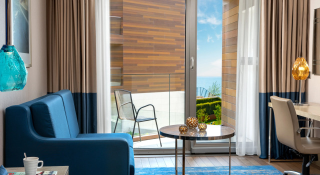 Двухместный номер Premium с частичным видом на море Crowne Plaza Florya Istanbul by IHG