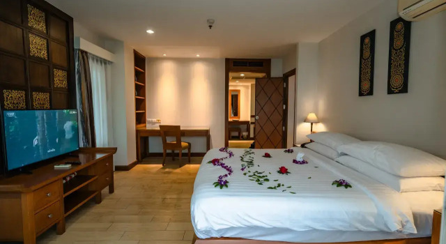 Двухместный люкс Royal Executive с балконом The Royal Paradise Hotel & Spa