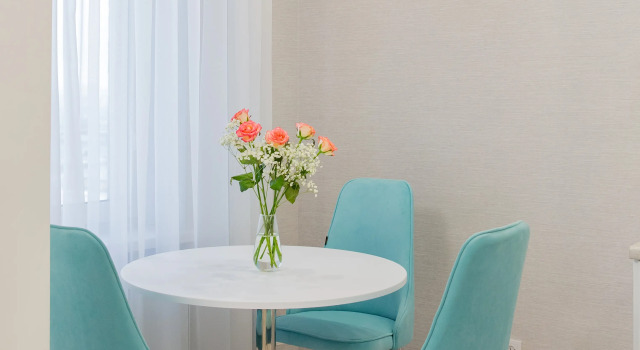 Двухместная студия с красивым видом из окна Апартаменты Room Tour на Республики