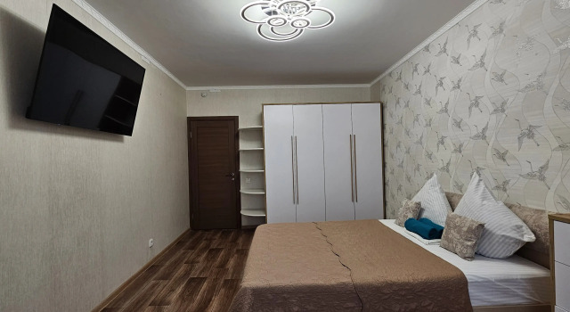 Квартира Трехкомнатные на Емлютина