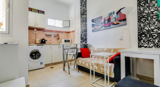 Апартаменты SHaYaSH Brand apartments TLV BY17, Забронировать Апартаменты/квартира Отели Тель-Авива с парковкой, рядом с Пляж Иерусалим, Парковка