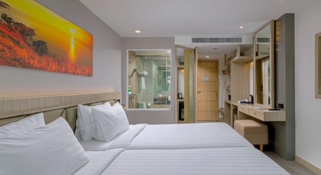 Двухместный номер Deluxe с балконом и с красивым видом из окна Clarian Hotel Beach Patong