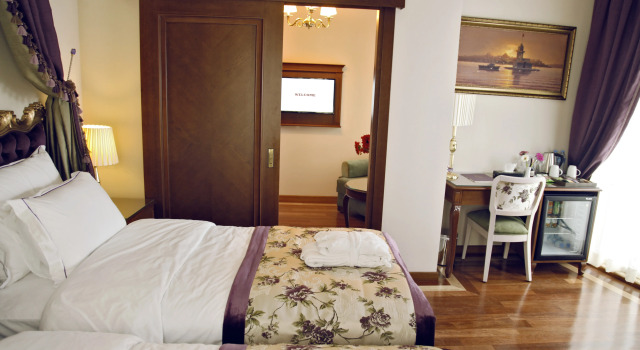 Люкс семейный с видом на море или на город GLK PREMIER Sea Mansion Suites & Spa - Special Class