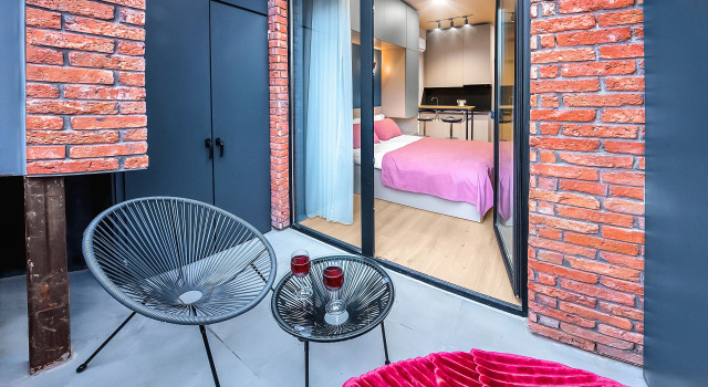 Двухместные апартаменты Comfort с балконом и с красивым видом из окна HB apartments Moedani
