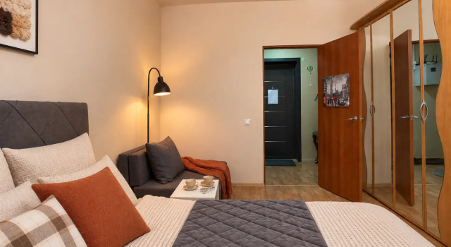Na Reshetnikova 24 Flat, Rezerwuj Apartament Hotele w Perm z parkingiem, w pobliżu Dzerzhinsky Park, Parking
