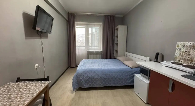 Tsentr Goroda! Skromnaya Studiya na Dvoikh Dlya Neprikhotlivykh Flat, Prenota Appartamento Hotel a Buryatia con parcheggio, Parcheggio