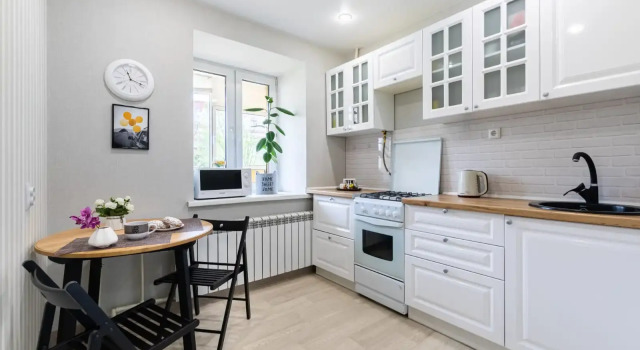V 10 Minutakh Ot Kremlya Flat, Book Apartment Hotels in Kirovsky district with Parking, Parking
