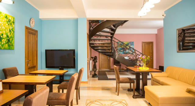 Zory The Guest House, Prenota Affittacamere Hotel a Odessa region con pasti, Mezza/completa pensione
