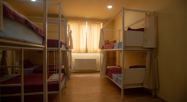 Кровать в общем номере Хостел Wine Hostel