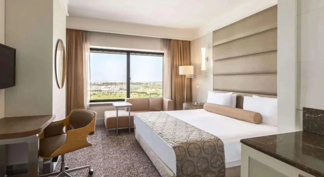 Двухместный номер Deluxe Ramada Plaza By Wyndham Istanbul Tekstilkent