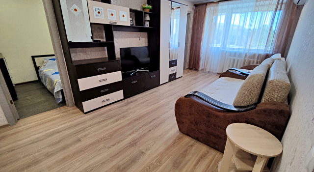 4 Kvartal dom 1 Flat, Prenota Appartamento Hotel a Samara con parcheggio, Parcheggio