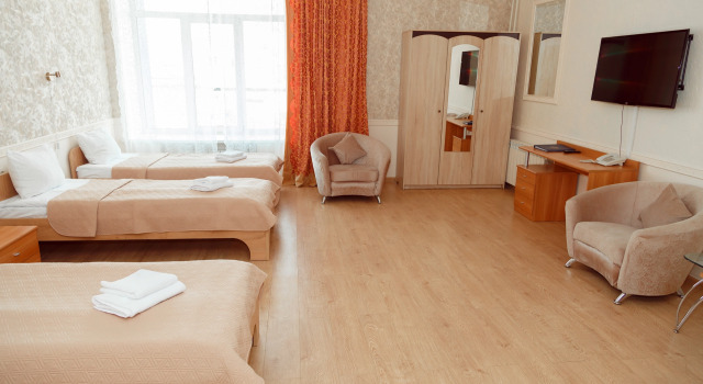 Четырёхместный номер Standard Alioth Hotel