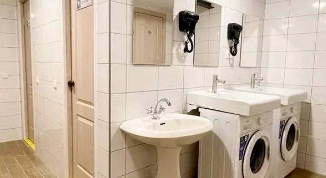 Двухместный номер Эконом с балконом Меблированные комнаты Samsonov Hotels