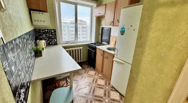 Na Chelyuskintsev 14 Flat, Prenota Appartamento Hotel a Samara con parcheggio, Parcheggio