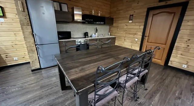 205 Sunny valley Apartments, Book Chalet Sommerhuse i Syrostan, Hytte