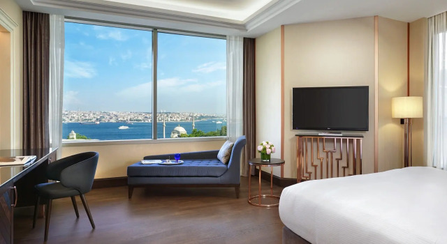Люкс Presidential с террасой с видом на Босфор The Ritz-Carlton, Istanbul at the Bosphorus