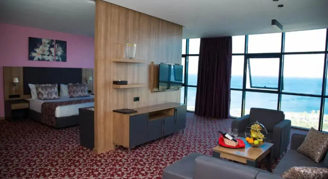 Люкс Executive Euphoria Hotel Batumi