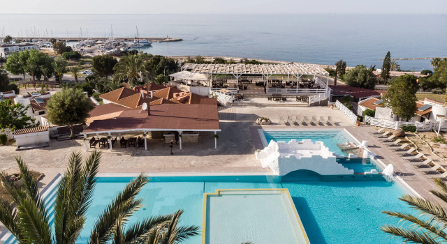 Отель Latchi Family Resort