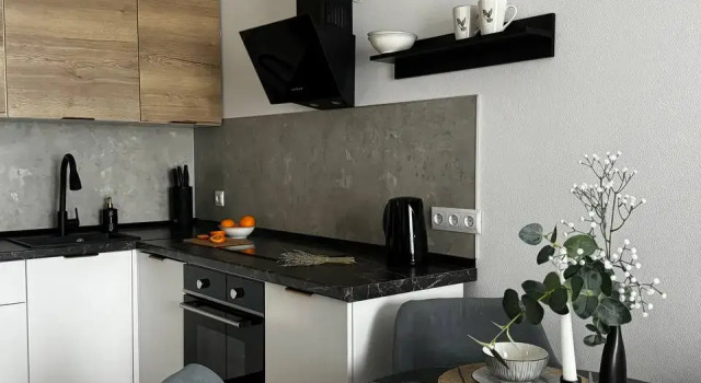 Dizaynerskaya Yevro Dvushka U Metro Bulvar Rokossovskogo Apartments, Rezerwuj Apartament VAO Area Moskwa