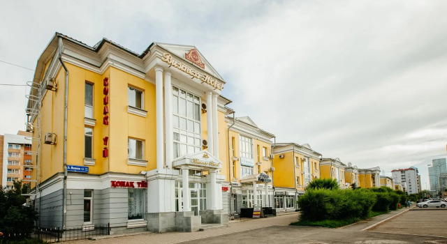 Отель Business