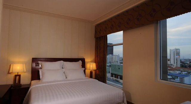 Номер Deluxe с красивым видом из окна Отель GOLDEN CENTRAL SAIGON