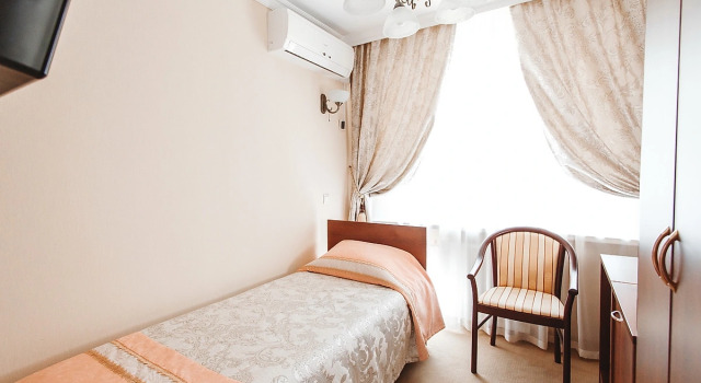 Standardowy jednoosobowy pokój Chajkovskij Hotel