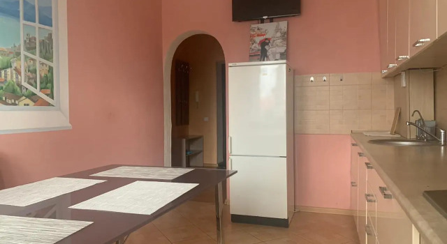 Na Kutaisskom Pereulke Flat, Boek Appartement Hotels in Oblast Kaliningrad met parkeren, Parkeren
