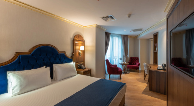 Family room with balcony BVS Bosphorus Pera Hotel