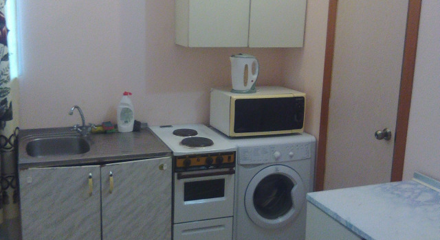 Kvartira Studiya Mini-Hotel, Rezerwuj Apartament Hotele w Obwód pskowski z parkingiem, Parking