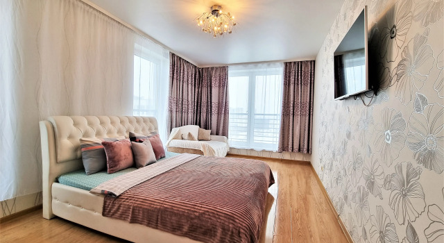 V ZHK Novin 1-room triple  Apartments, Prenota Appartamento Hotel a Tyumen Region con parcheggio, Parcheggio