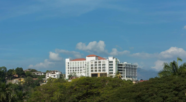 The Grand Kandyan, Забронировать Отель Бизнес-отели Канди, рядом с Торговый центр Kandy City Center, 4* 5*