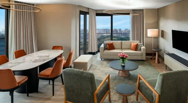 Люкс Deluxe с 3 комнатами Mövenpick Living Istanbul Saklivadi