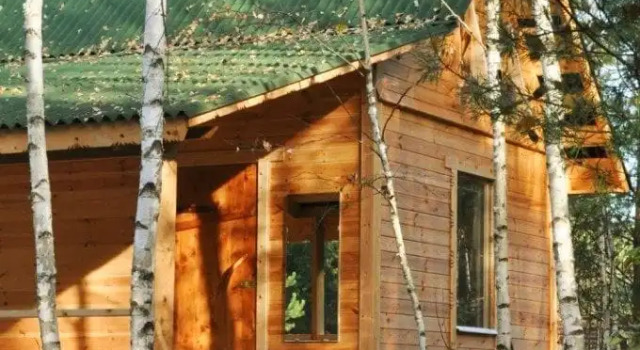 Uyutny dom na prirode v lesu Apartments, Book Lejlighed Hoteller i Central Russia med parkering, Parkering
