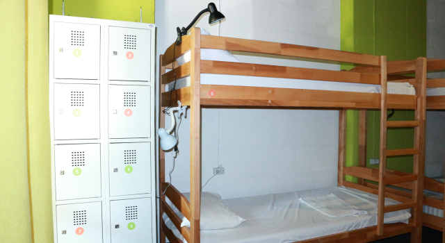 Кровать в общем номере (мужской номер) Happy Hostel Kiev