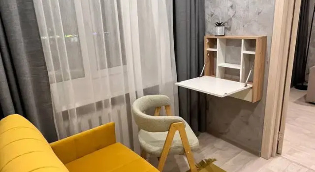 Krasivaya Trekhkomnatnaya V Tsentre Permi Flat, Prenota Appartamento Dzerzhinsky City District 
