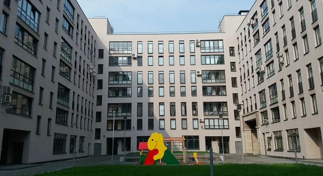 V Spb Na Kremenchugskaja 9k1 Apartments, Book Lejlighed Hoteller i Sankt Petersborg med parkering, Parkering