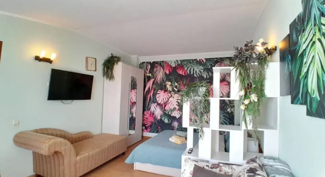 Tropiki Apartments, Book Apartment Sevastopol 