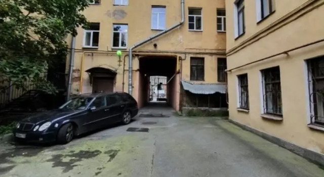Гостевой дом SPBINN Amigo, Забронировать Гостевой дом Отели Санкт-Петербурга с парковкой, рядом с Станция метро «Достоевская», Парковка