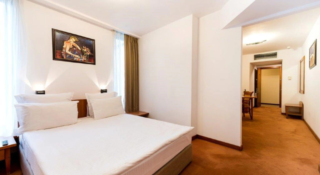 Полулюкс Duke Romana Suites by Olala